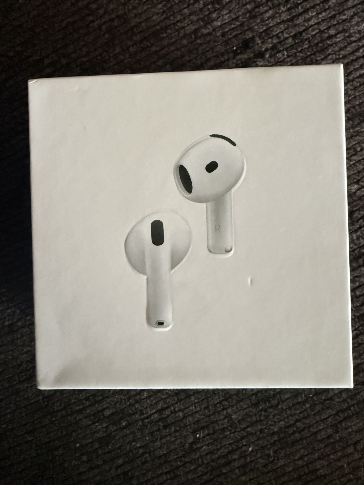 AirPods 4