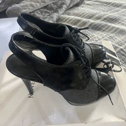 WOMEN  SHOES SIZE 7.5