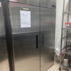 Double Door Commercial Fridge