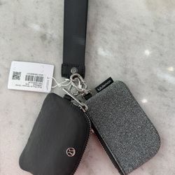 Lululemon Dual Pouch Wristlet (Glitter)