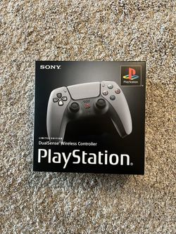PS5 30th Anniversary Limited Edition Controller