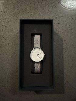 Daniel Wellington Silver Watch – Never Worn