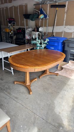 Dinning Table and Chairs