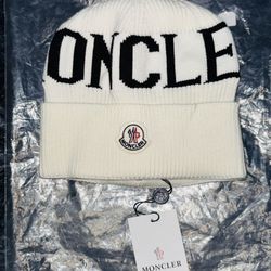 Caps Moncler