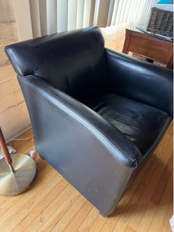 Accent Couch - Black Leather