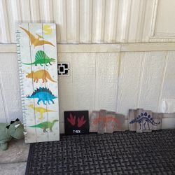 Dinosaurs Lot Of 6 