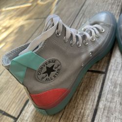 Converse size 9.5 mens 