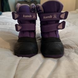 Toddler Snow boots, Size 7