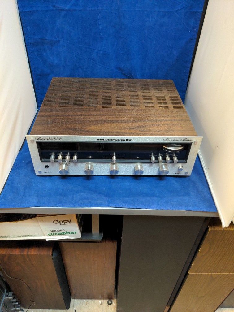 Marantz 2220B Stereophonic Receiver 