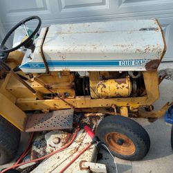 Cub cadet Garden Tractor 