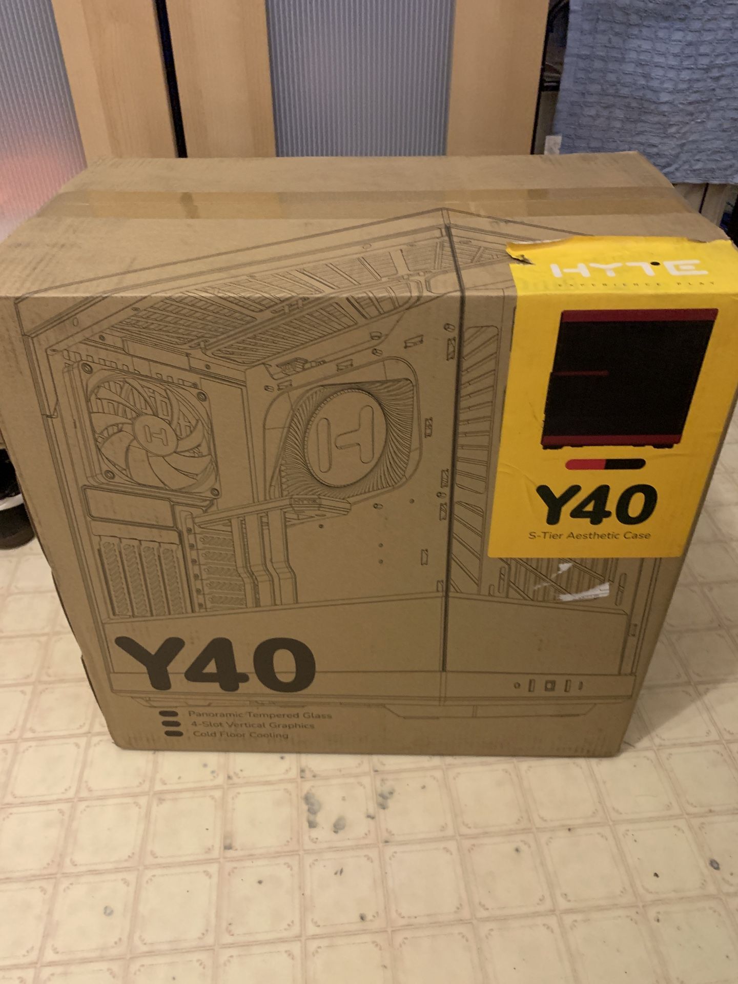 NEW RED HYTE Y40 Modern Aesthetic Panoramic Tempered Glass Mid-Tower ATX Computer Gaming Case with PCIE 4.0 Riser Cable Included