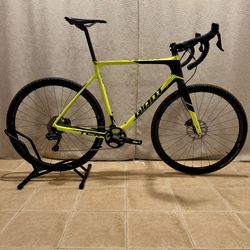 Giant TCX Advanced Pro 1 Carbon- 2017 (L) - Ultegra Di2 - Gravel Bike