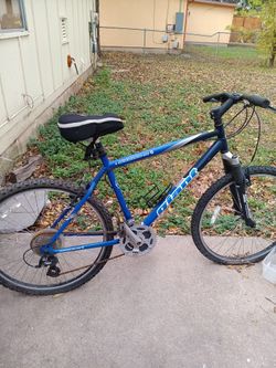 Giant boulder mountain bike