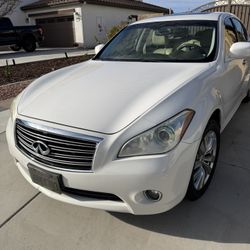 2012 Infiniti M37