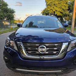 2017 Nissan Pathfinder