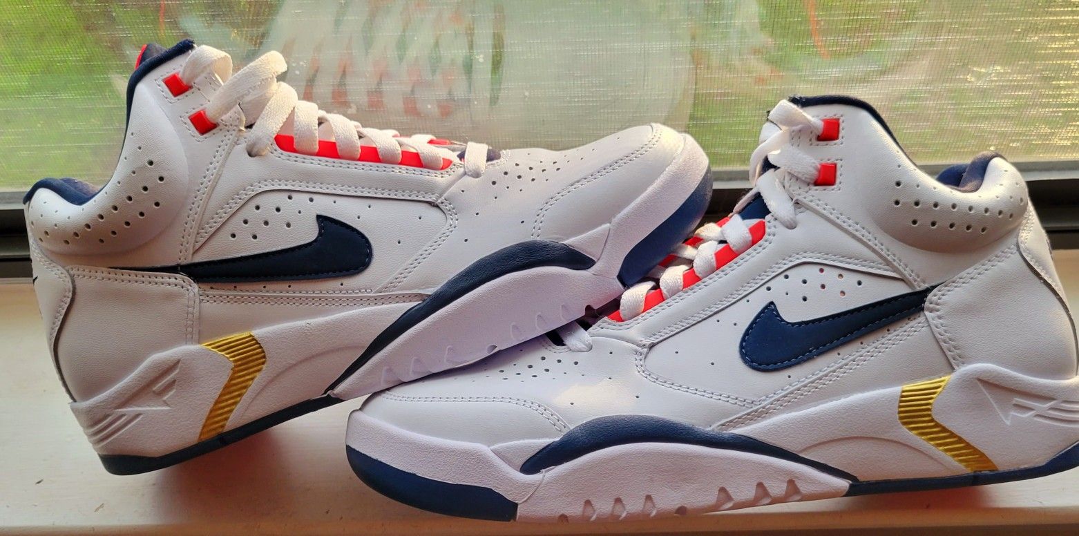 Nike Air Flight Lite Mid Size 7 In Mens. Womens Size 8.5