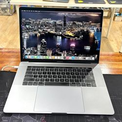 Apple MacBook Pro 15” CORE i9 TouchBar (2018) 16GB 500GB NEWEST UPDATES