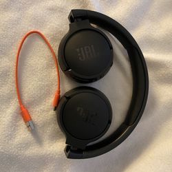 Jbl headphones 670NC
