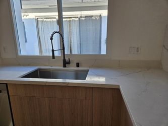 110"X6" Backsplash Quartz Brand New