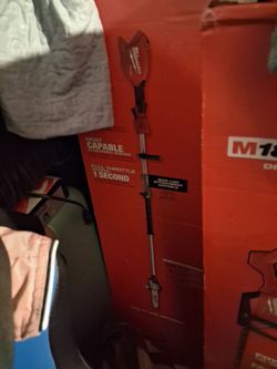 Milwaukee cordless pole saw