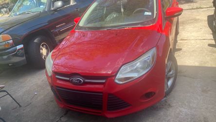 Red Ford Focus