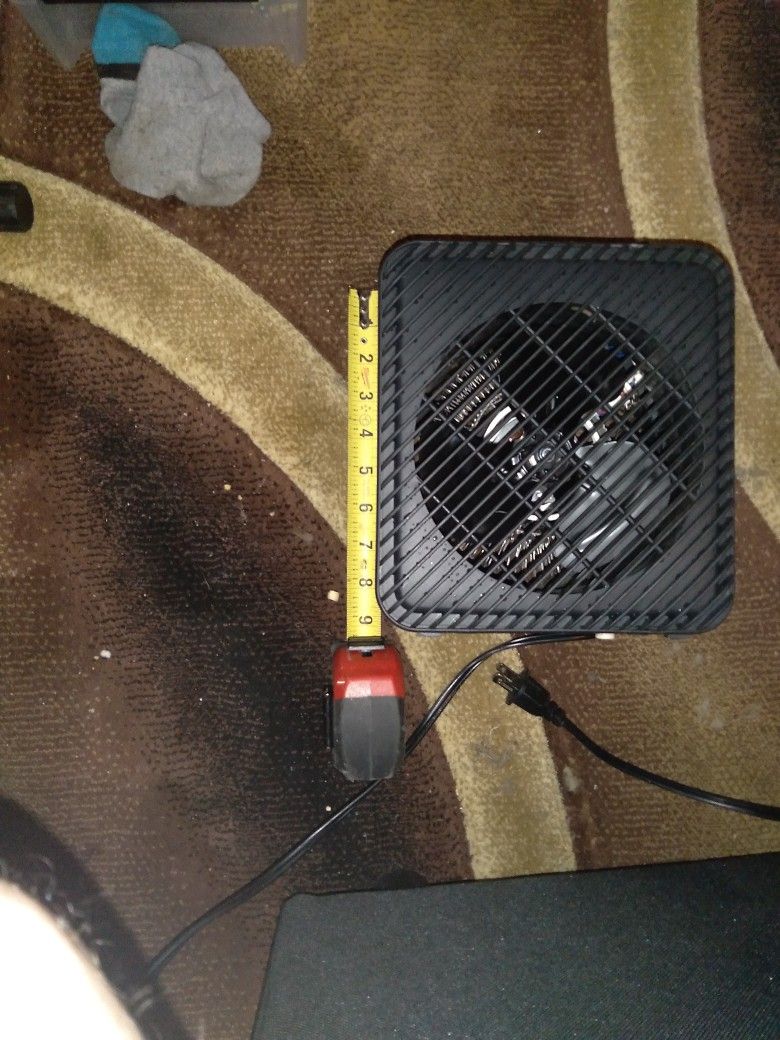 Intertek Pelonis 1500 Watts Fan Forced Heather 
