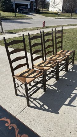 Set of 4 chairs