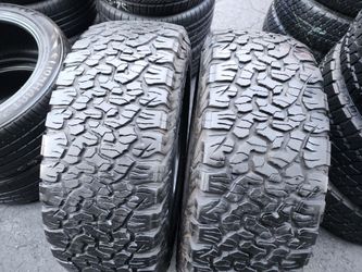 Selling (2) tires LT275/60r20 bfgoodrich all terrain ko2