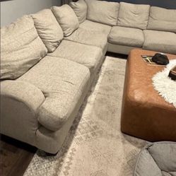  Sectional Couch For Sale!!🙌🏽