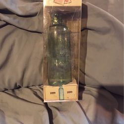 1899 Coca-Cola bottle