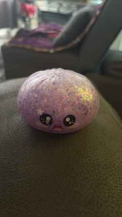 Glitter dumpling