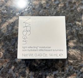NEW NARS SKIN LIGHT REFLECTING MOISTURIZER $8!!!