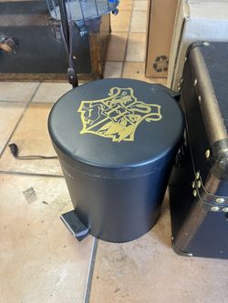 Small Bathroom Trash Bin Can Black With Hogwarts Logo