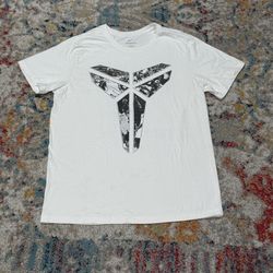 Nike Kobe Bryant #24 Statue Unveil Tee