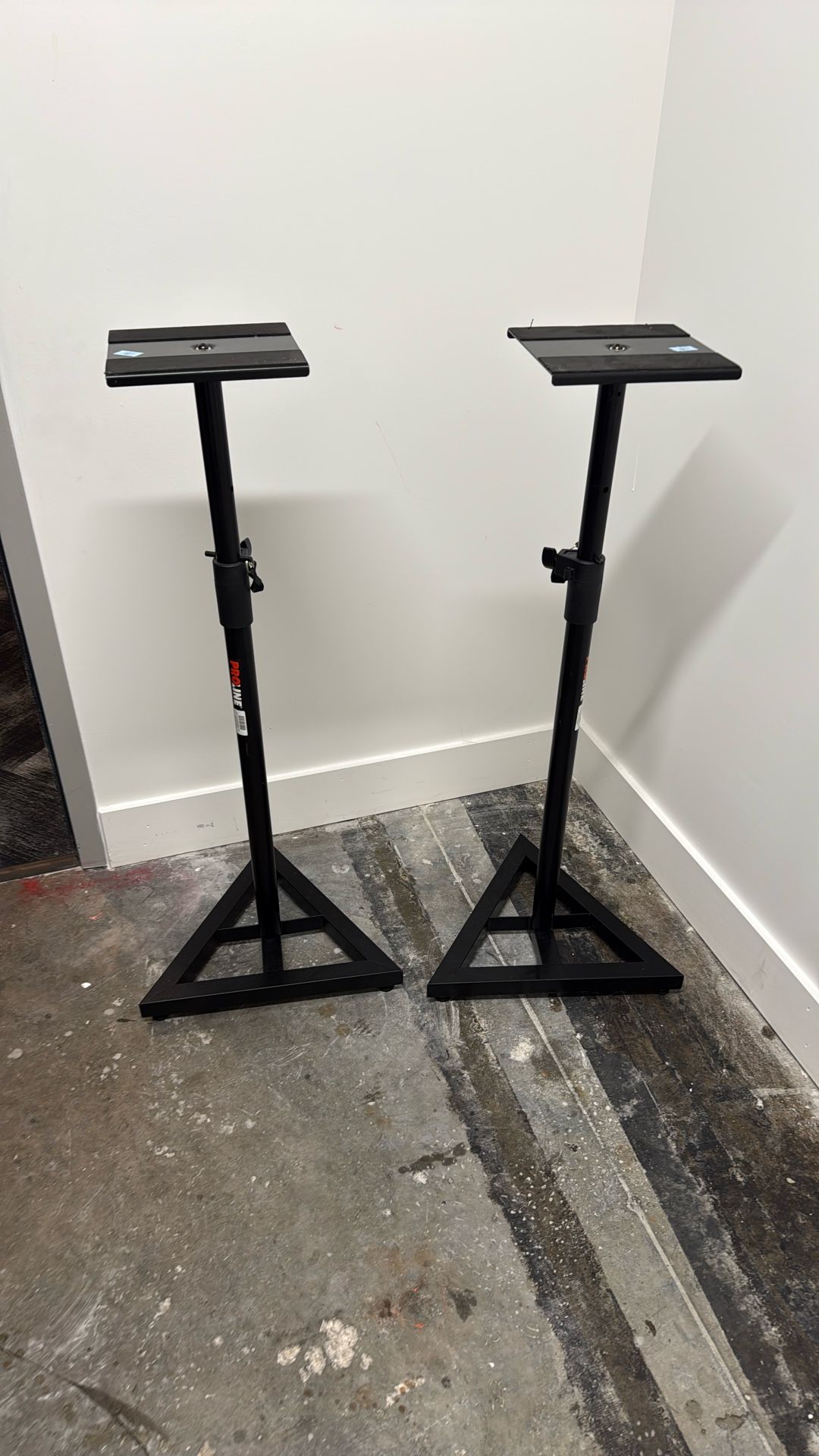 Speaker stand
