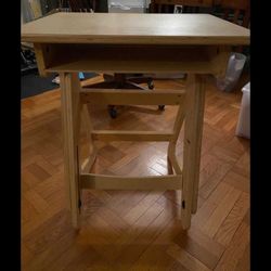 JASWIG KIDS ADJUSTABLE DESK GREAT CONDITION MY FIRST STAND UP