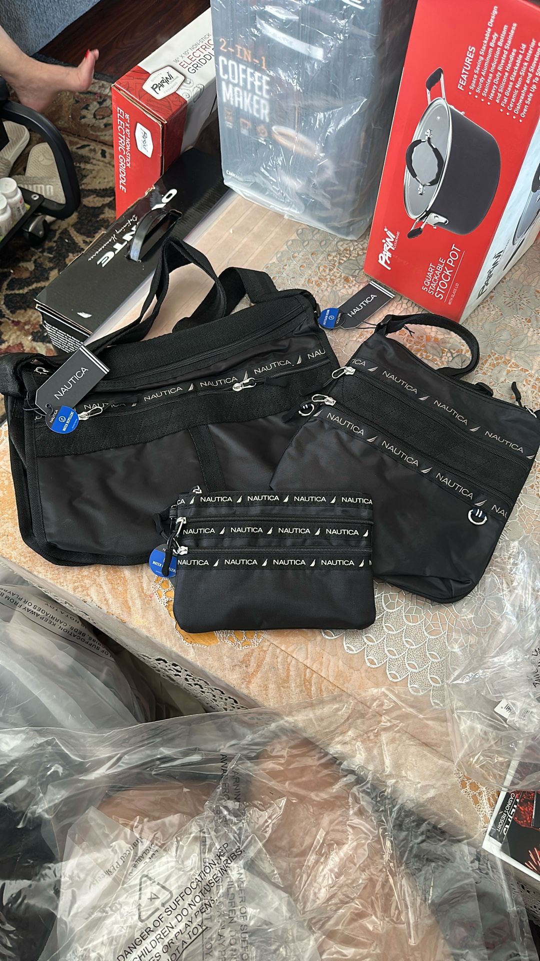 Nautica Bag Set