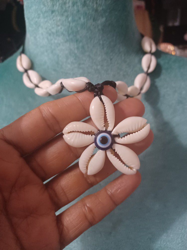 Shell Flower Necklace 