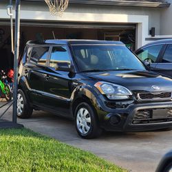 2012 Kia Soul 116xxx Mile Good Condition  Full Power Need Good Cleaning Inside Automatic  1 Owner 