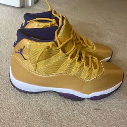 Custom Jordan 11 “Kobe Bryant” Colorway Size 11 Men’s