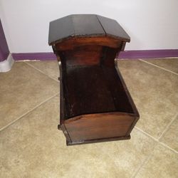 Antique wood hooded baby rocker (10"x20" x12") refinished 
123rd Ave and deer valley rd(Williams rd)