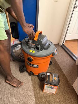 SHOP VACCUM