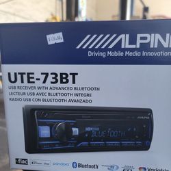 Alpine Single Din Stereo