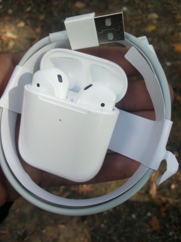 (9/10) Air Pods 2nd Generation Bluetooth Wireless Headsets