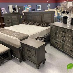 Burnished Oak 4 Pcs Queen or King Bedrooms Sets Dressers Nightstands and  Mirrors CHESTS  Options Franco 