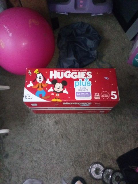 Huggie Plus Pampers