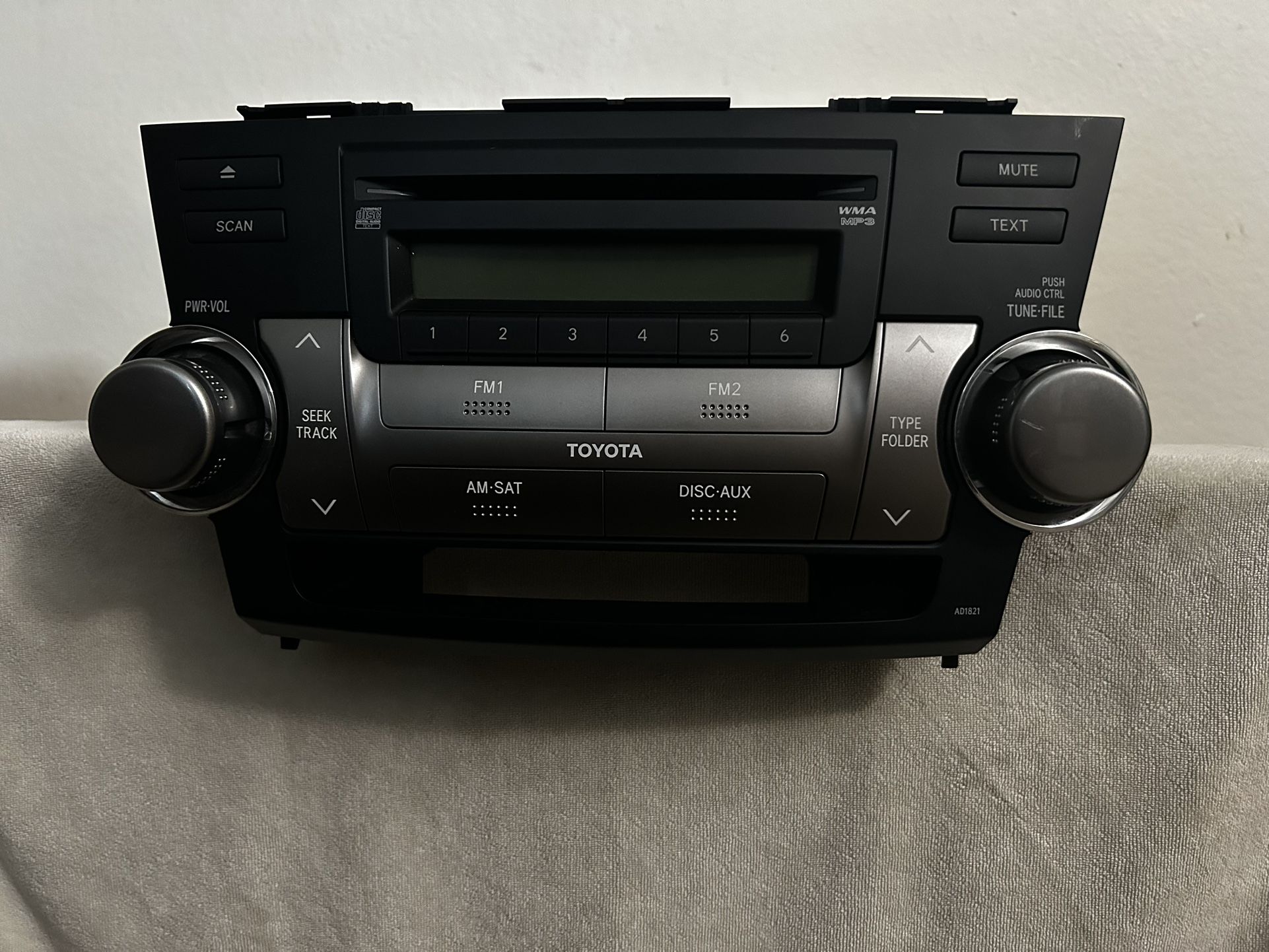 Toyota Highlander Factory Stereo