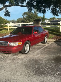 2000  ford crown victoria lx