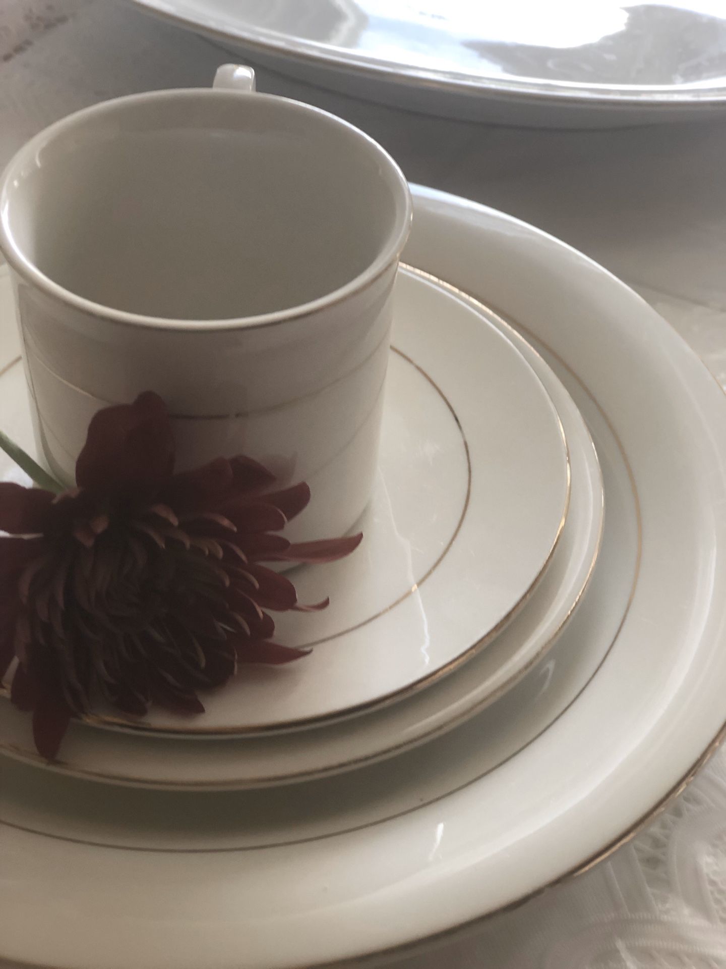 Dinnerware set