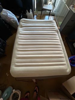 Air bed is size is  full